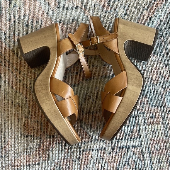 Wonders Block Heel Sandal - Picture 5 of 7